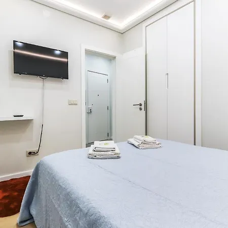 Apartment Portucale ! Moscavide Casa Branca W/ Terrace Lisbon