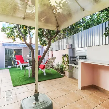 Portucale ! Moscavide Casa Branca W/ Terrace Lejlighed